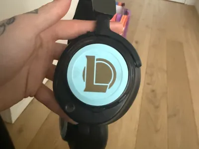 Steelseries Arctis Nova Pro Cap League of Legends