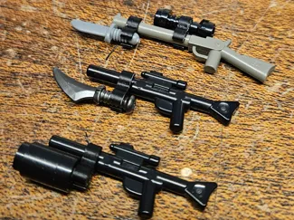 LEG0 compatible clip