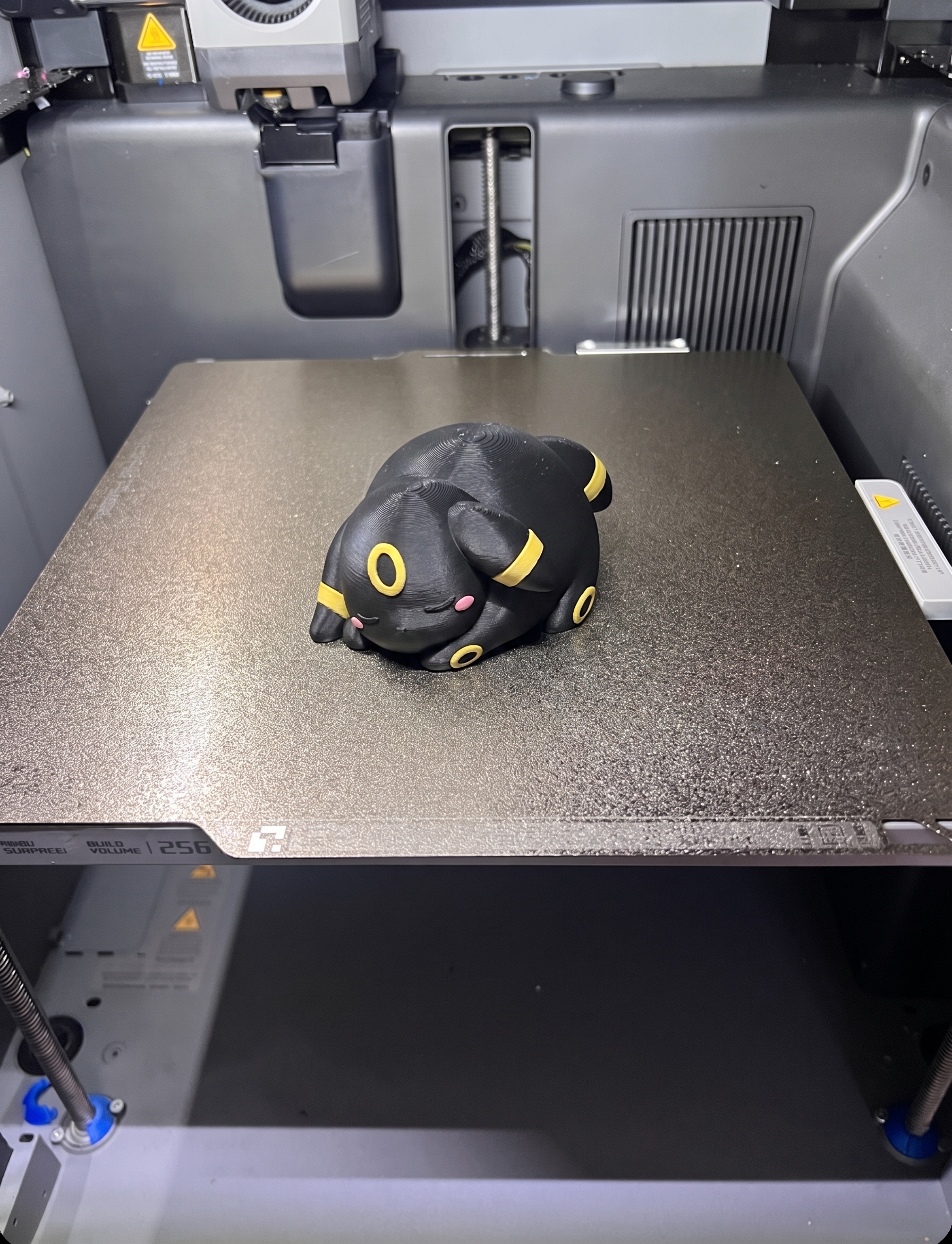 Chubby Umbreon eeveelution Pokémon toy - 1