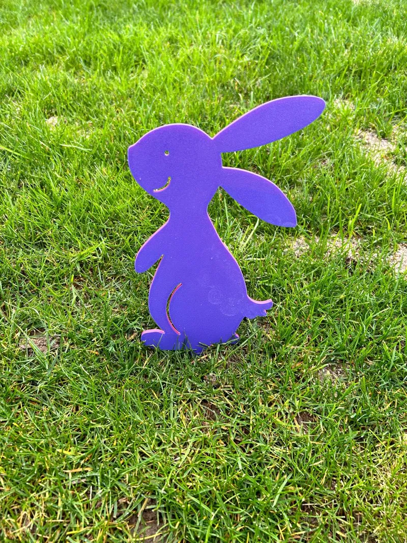 Easter rabbit  / stick'in grass / Garden / Flowers