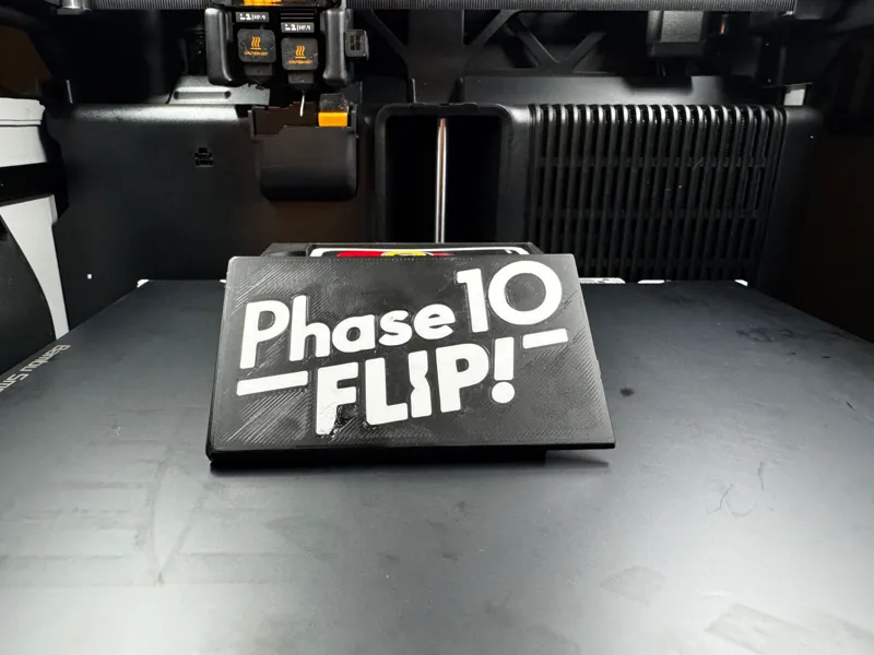 Phase 10 Flip! box with snapping slide-lid