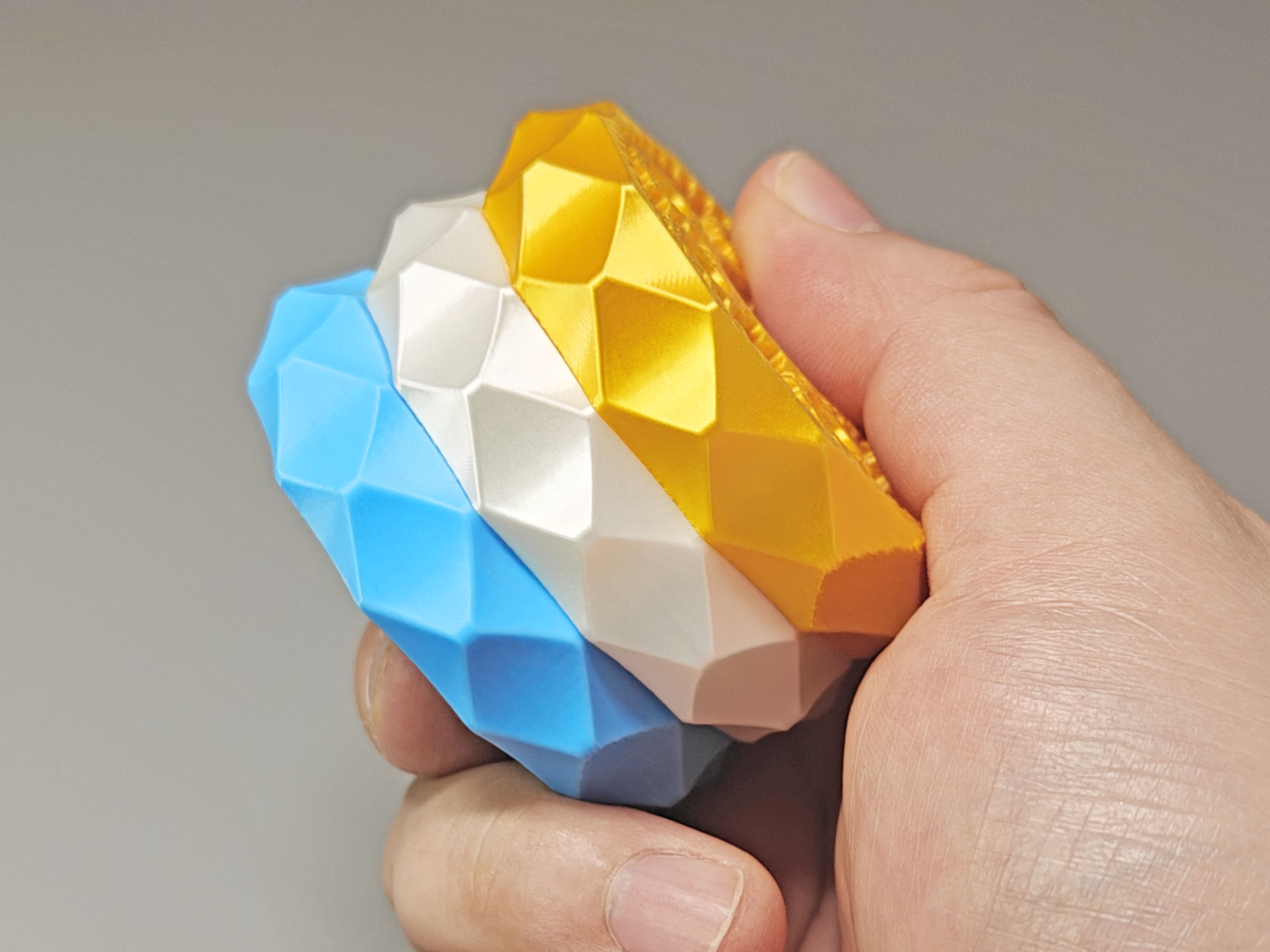 Miniatura 2 do modelo 3D 指尖陀螺 小尺寸行星齿轮 解压玩具 TA4菱形切面