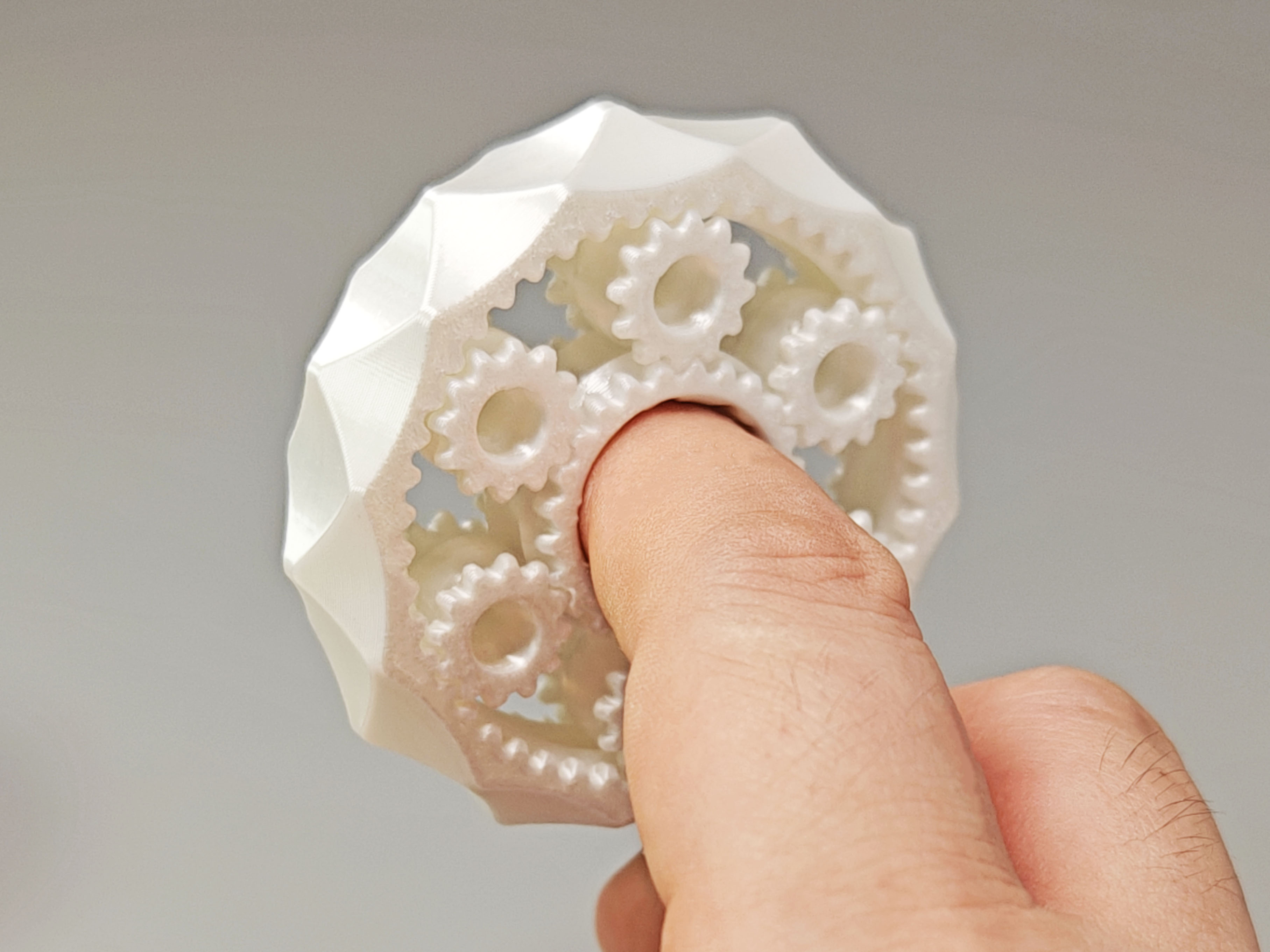Miniatura 1 do modelo 3D 指尖陀螺 小尺寸行星齿轮 解压玩具 TA4菱形切面