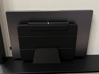 Laptop - iPad Stand