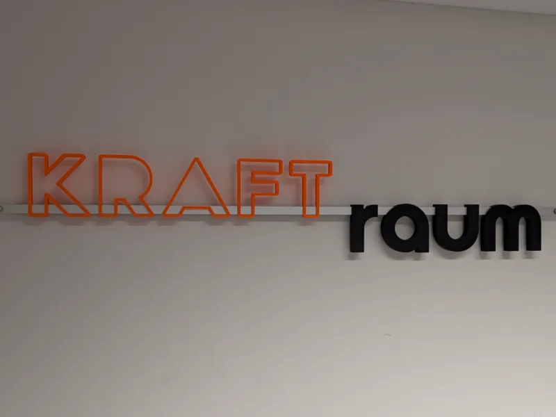 Schriftzug GYM, Kraftraum, Trainingsraum