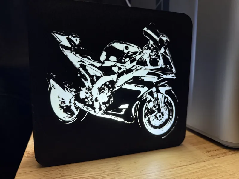 YZF R9 Lightbox