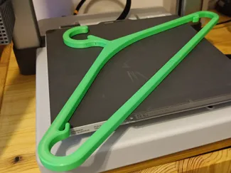 Clothes hanger
