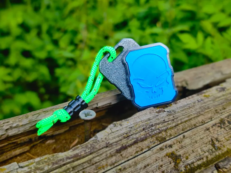 Fidget slider toy or keychain with multiple plates