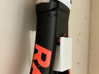 Tennis Racket Holder (Comand Strips)