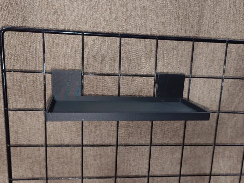 プルバックカーディスプレイ（ワイヤーネット用）
