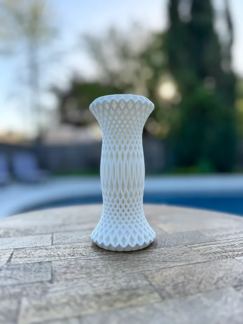 Twisted Vase 5.5 inch