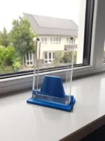 Without holes for magnets