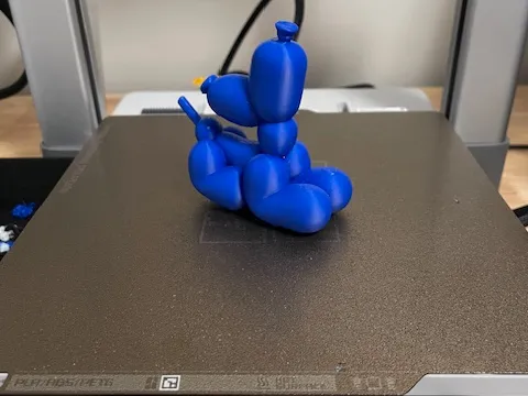 Howling Balloon Dog