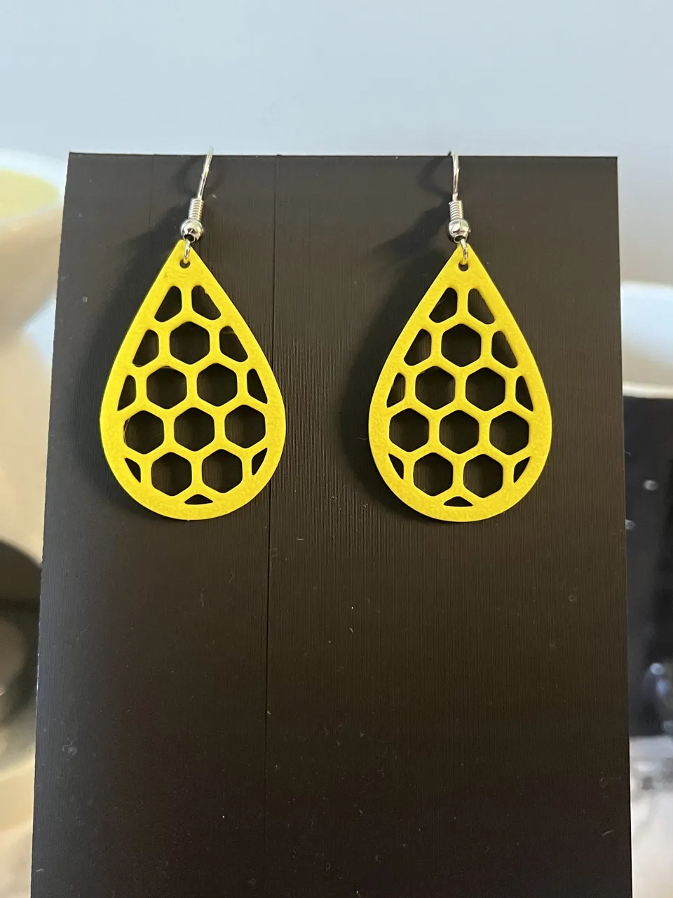 honey comb earrings view 2