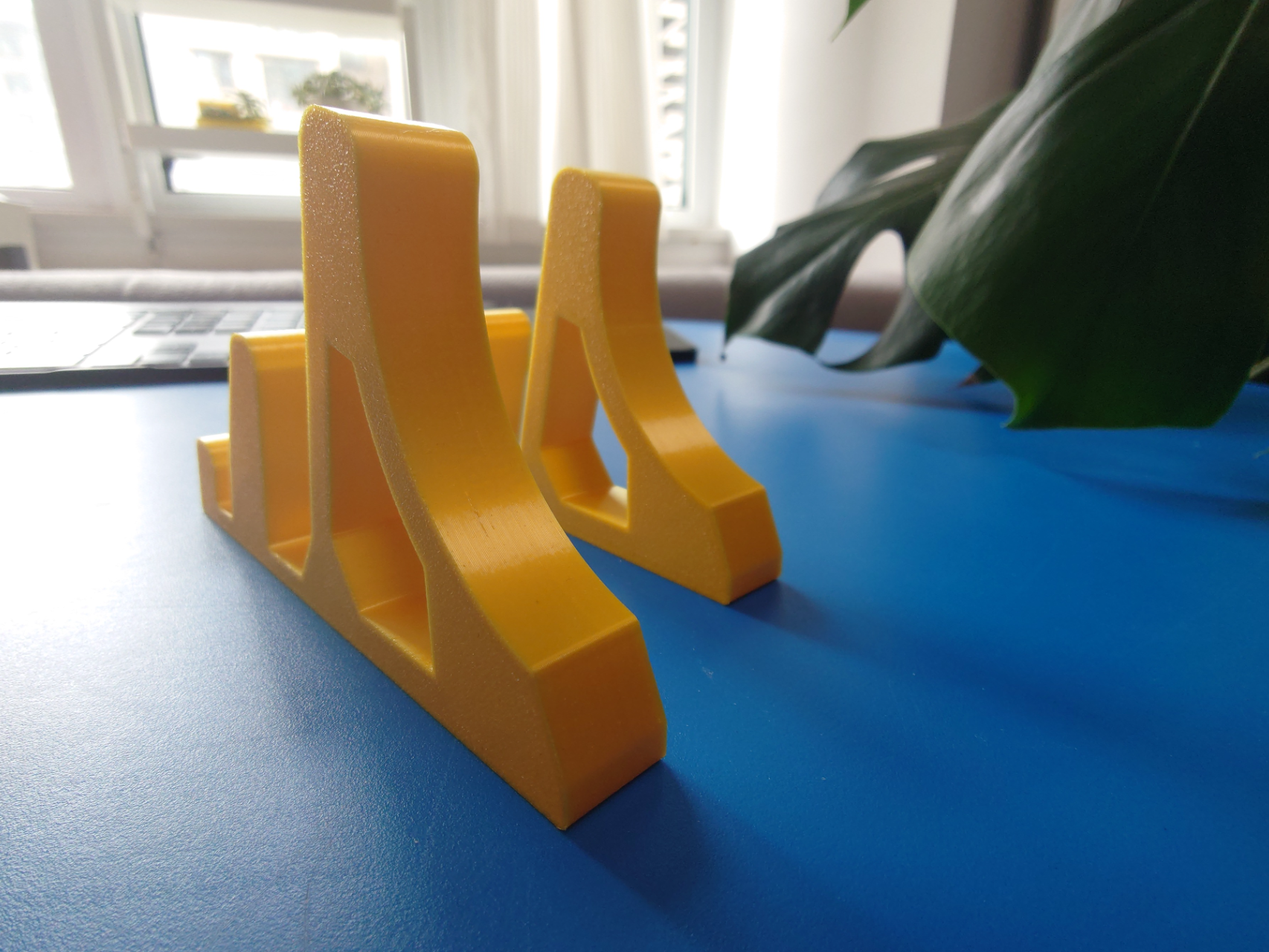 ダブルキーボードスタンド＆ノートパソコン用外付けディスプレイスタンド