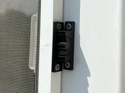 Mosquito net latch set