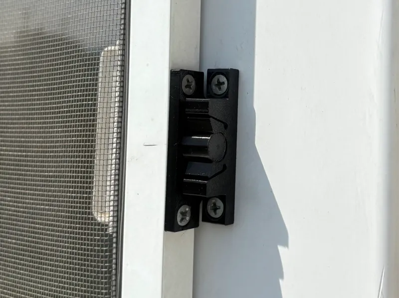 Mosquito net latch set