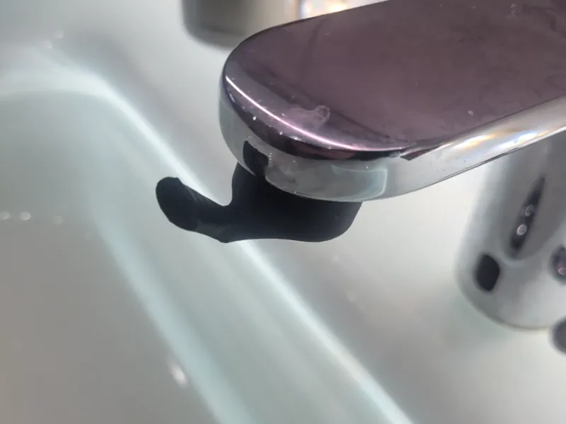 Faucet water sprayer
