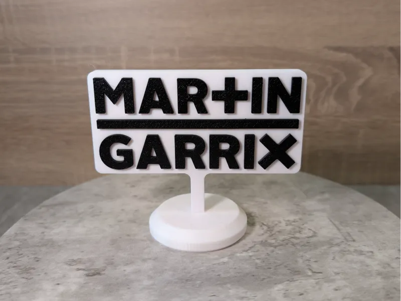 Martin Garrix Logo Desk Art (Various Sizes)
