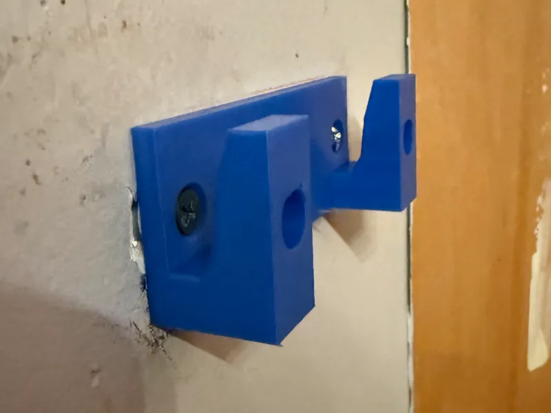 SimpleHuman Step On Trash Can Wall Lock
