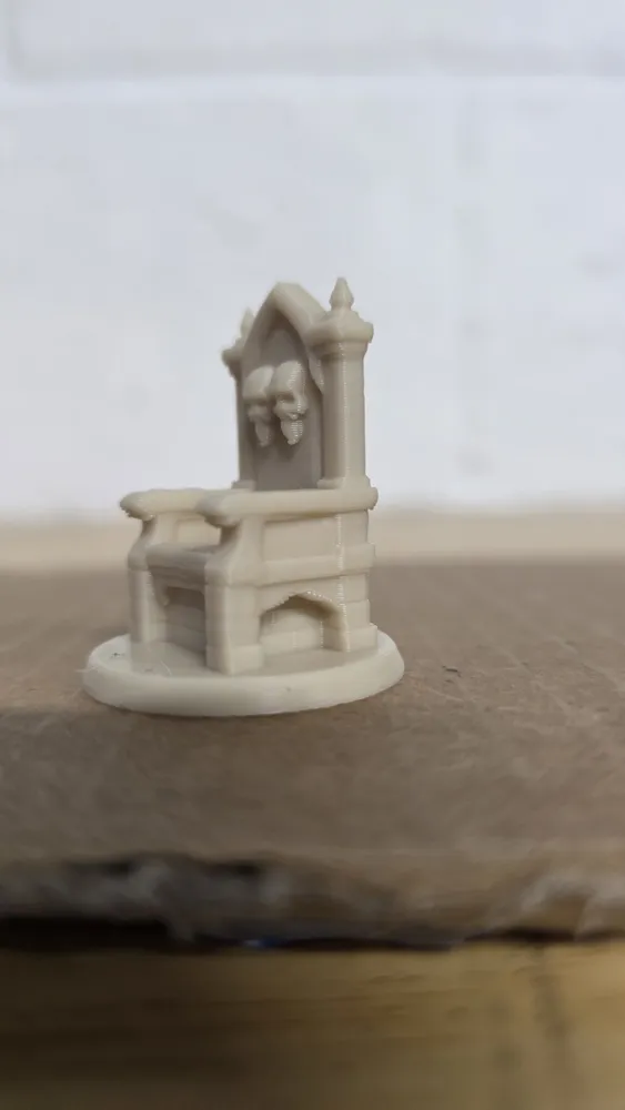 Spezielles Design, Königsthron-Ornament, dekorative Figur, Sammlerstück, Geschenk