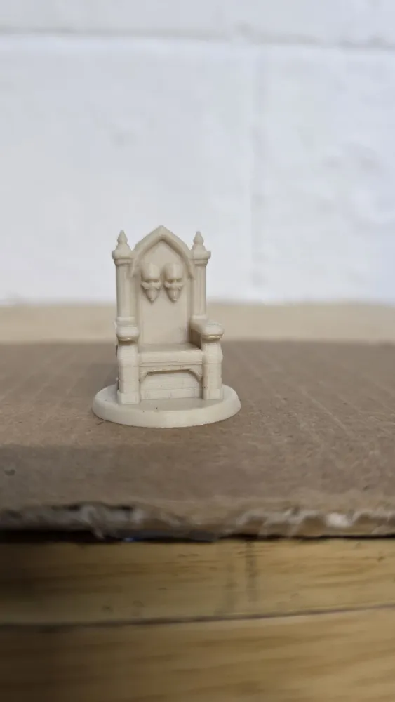 Spezielles Design, Königsthron-Ornament, dekorative Figur, Sammlerstück, Geschenk