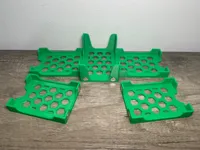 3 connected trays with only two trays being magnetic