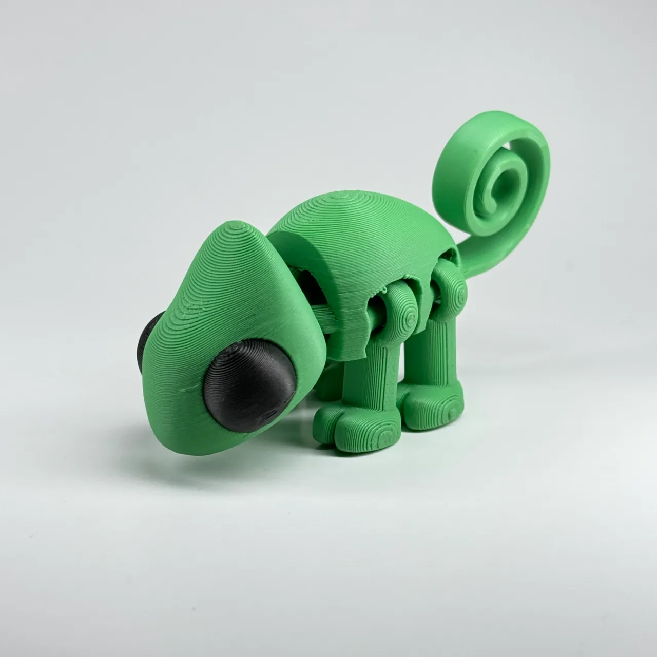 Articulated Chameleon! view 3