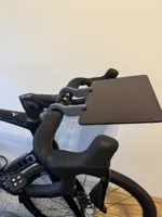 Support iPad pour vélo d'appartement — photo 7