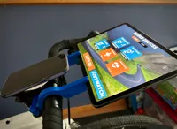 Support iPad pour vélo d'appartement — photo 1
