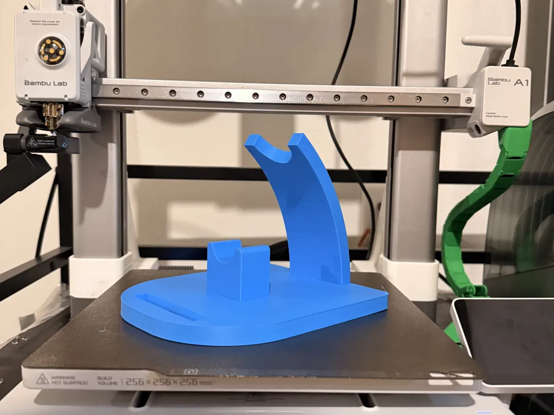 big-walk-walkie-talkie-phone-stand-free-3d-print-model-makerworld