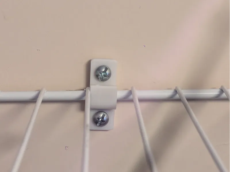 Wire shelf wall bracket