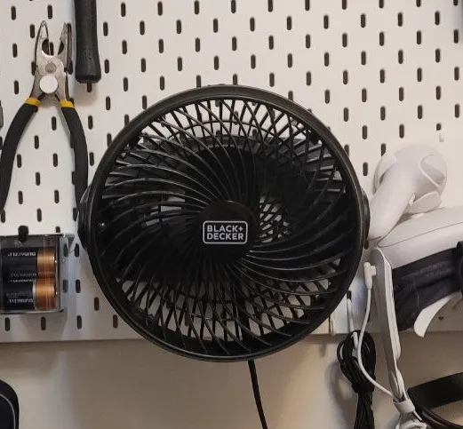 BLACK+DECKER Turbo Desk Fan Skadis Mount