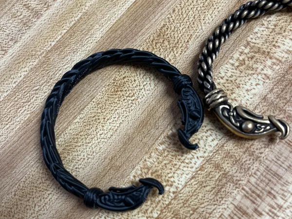 Bracelet de Ragnar Lothbrok (Vikings)