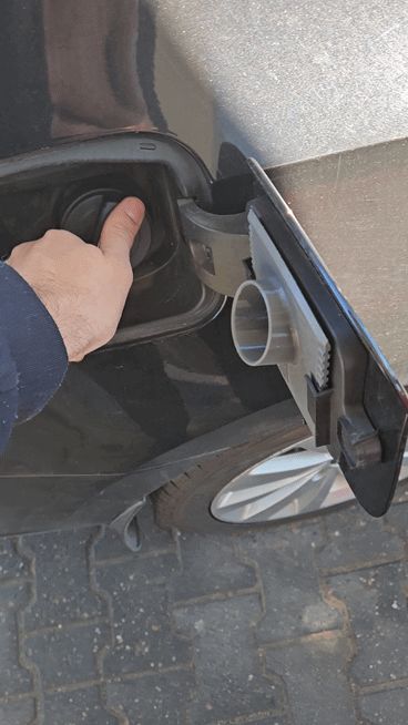 VW AUDI SKODA SEAT Gas Cap Saver Holder & Scraper