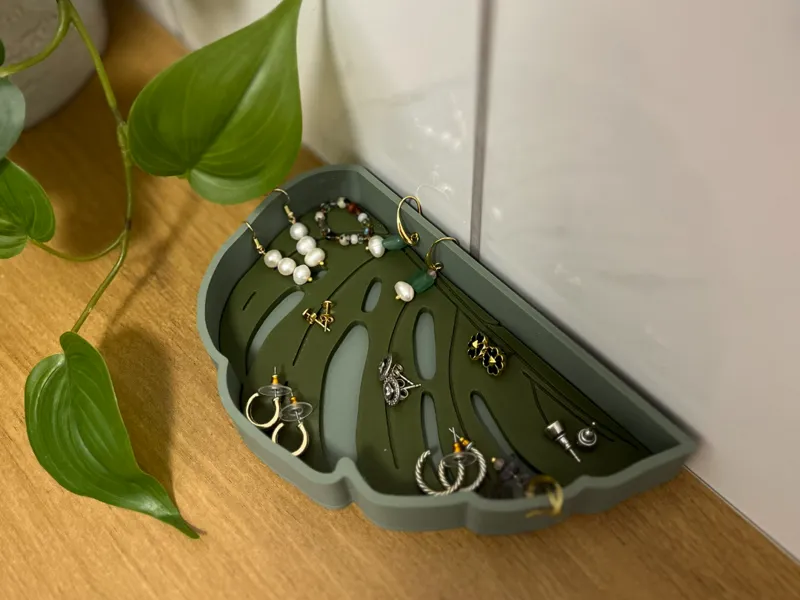 Monstera Leaf Trinket & Soap Dish