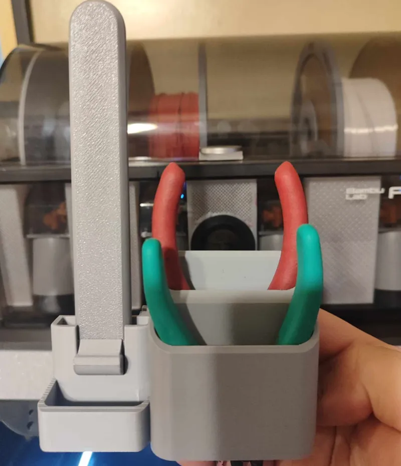 Tool holder for AMS Riser V2