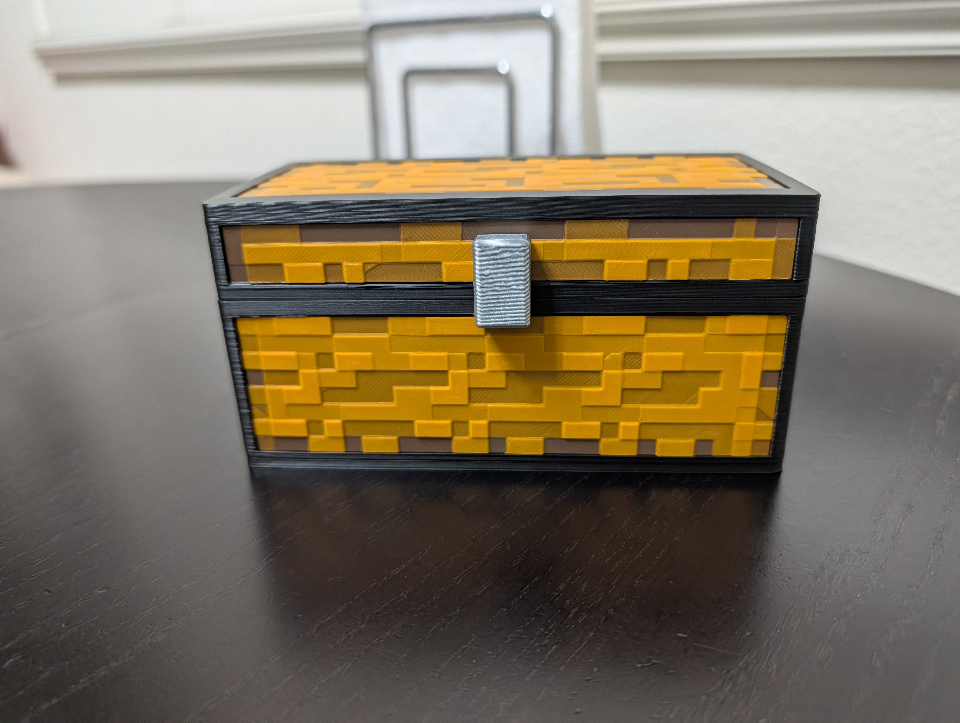 Miniatura 4 do modelo 3D Textured Minecraft Chest