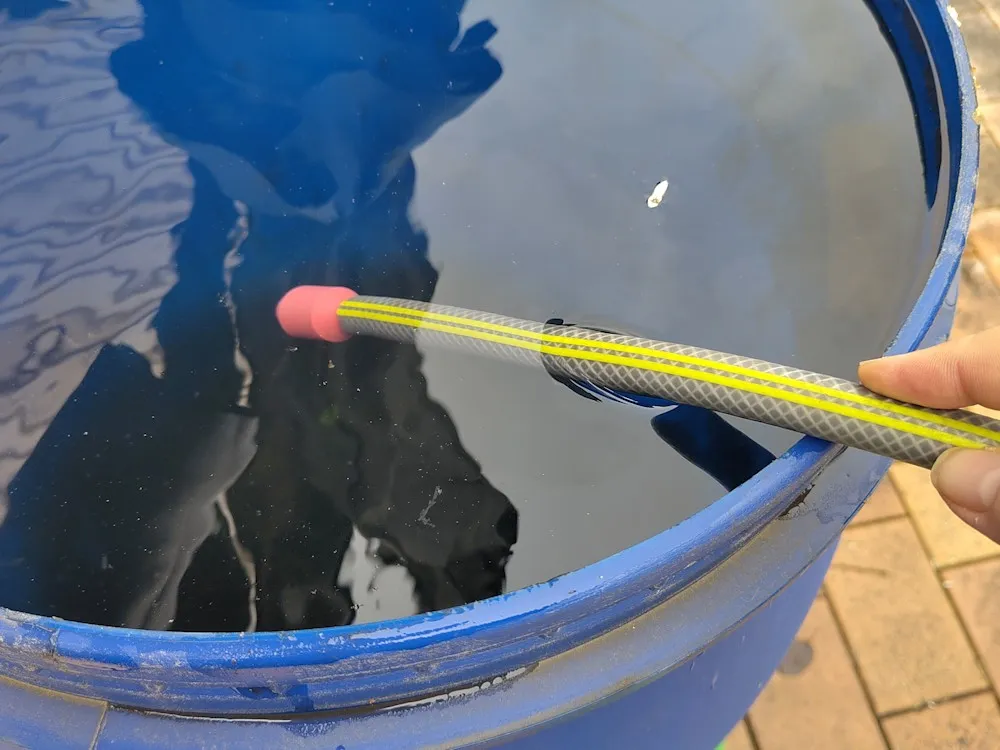 shaker siphon for garden hose view 2