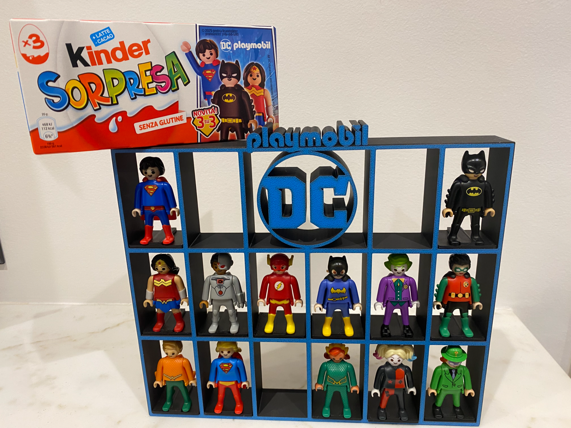Playmobil DC stand. Kinder surprise