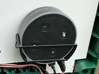 Amazen Echo Dot gen 1 wall mount with cross braces