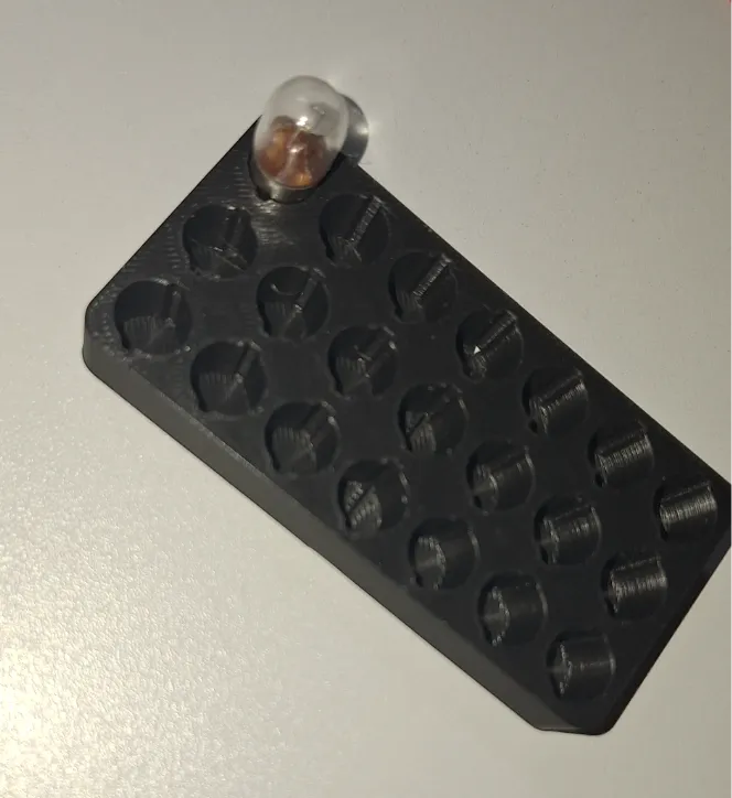 Gridfinity bulb holder BA9s (2 modules)