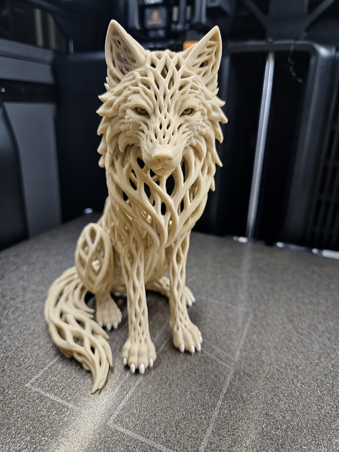 Miniatura 3 do modelo 3D Voronoi Wolf – Mystische Eleganz