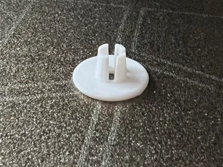 Sewing machine spool cap