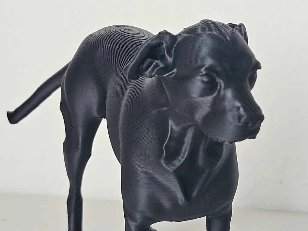 Figurine chien croisé pitbull