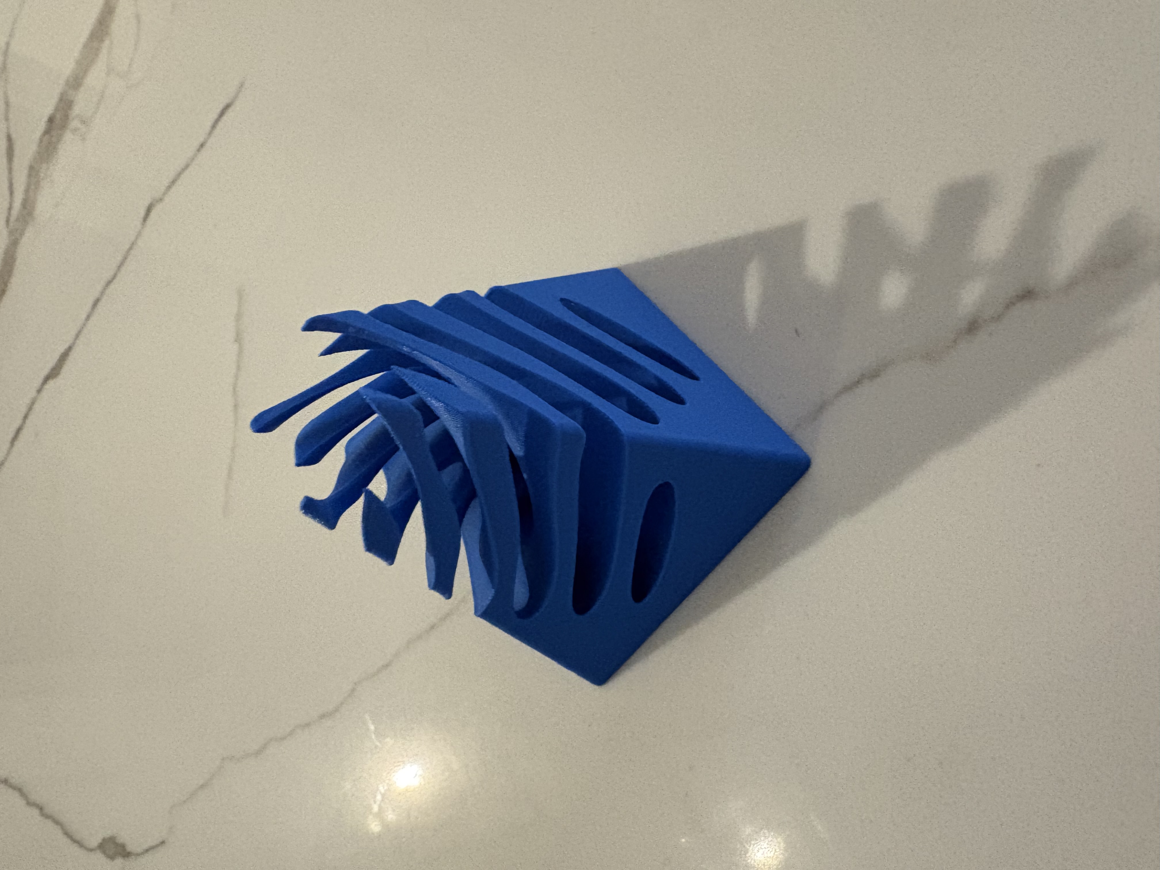 Miniatura 2 do modelo 3D Square Spiral Passthrough
