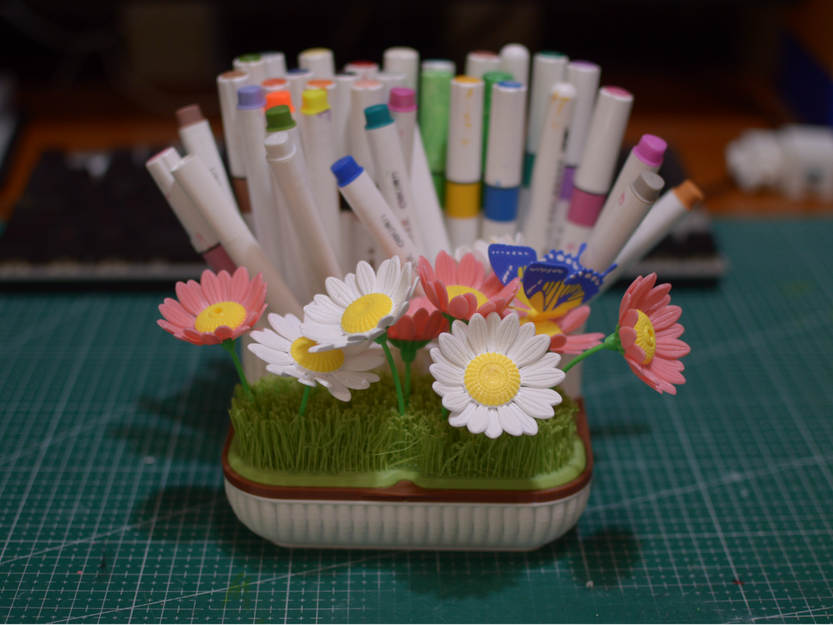 花圃笔筒