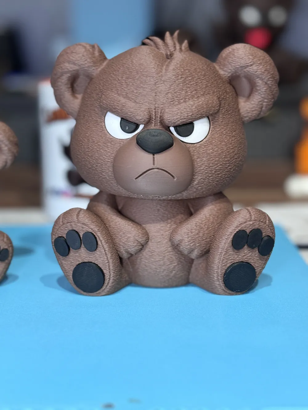 Dekorative Bärenfigur, Sammlerstück, Geschenk, Ornament, besonderes Design, mehrteilig