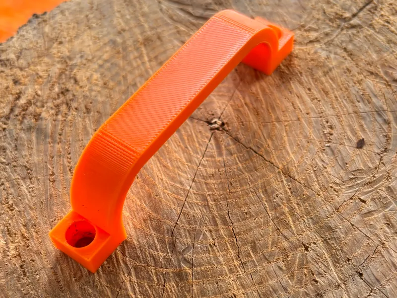 Handle with better grip