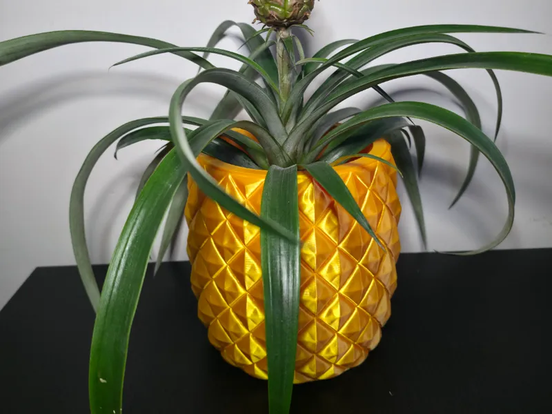 Pineapple vase pot